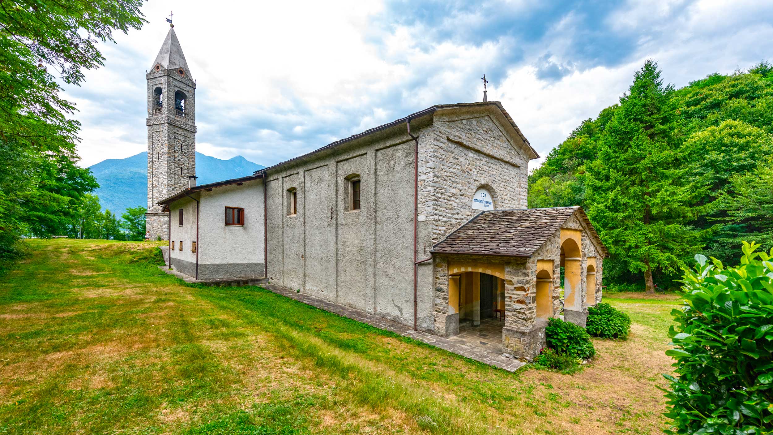 Santuario di Santa Maria delle Grazie e del Suffragio in Valpozzo